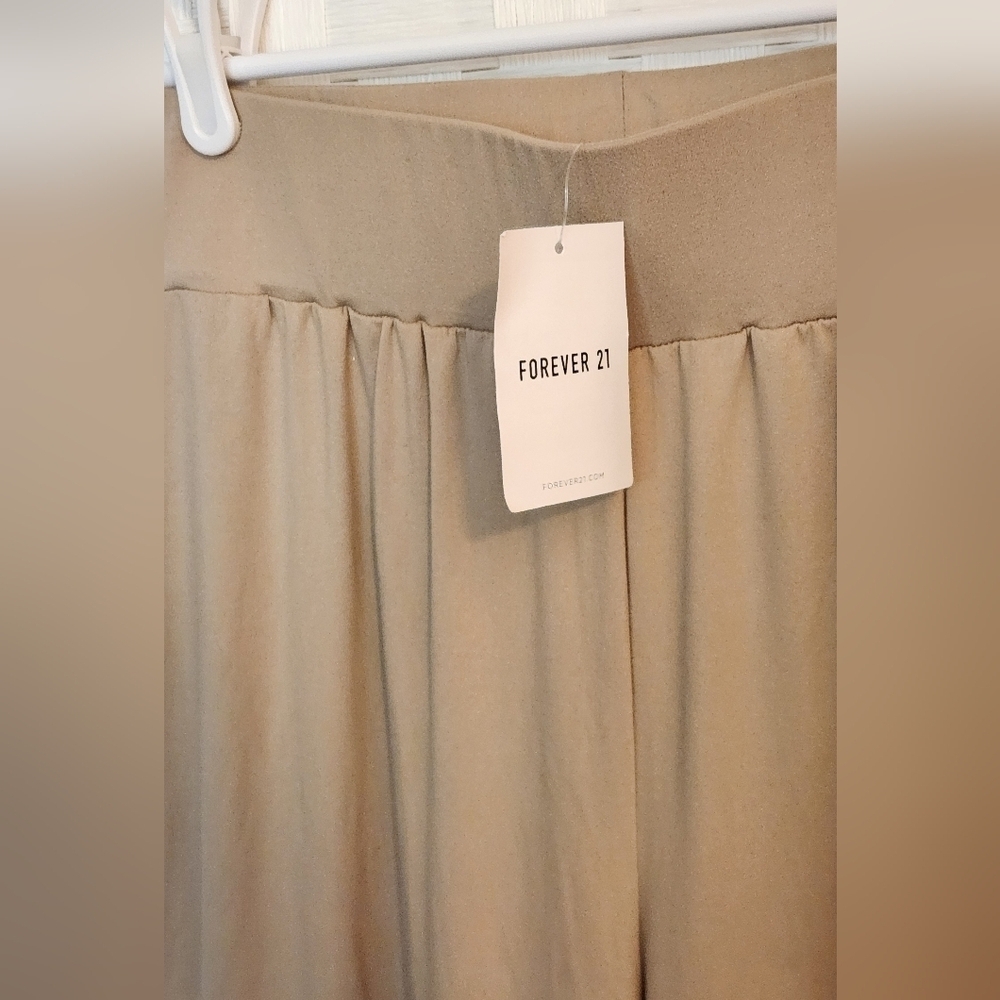Forever 21 Tan Wide-Leg Pants SZ M NWT - Picture 2 of 3